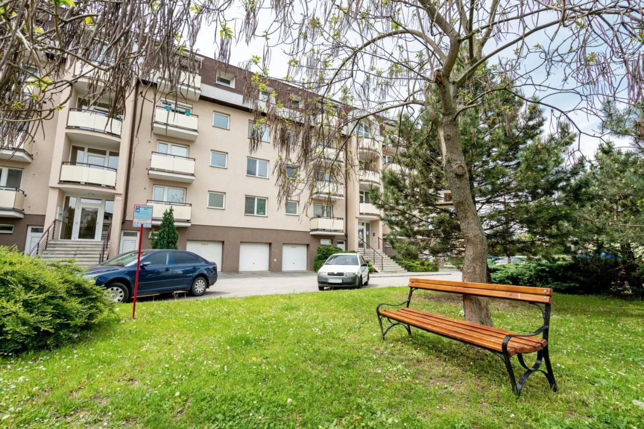Apartmany Zlatovska Тренчин Екстер'єр фото