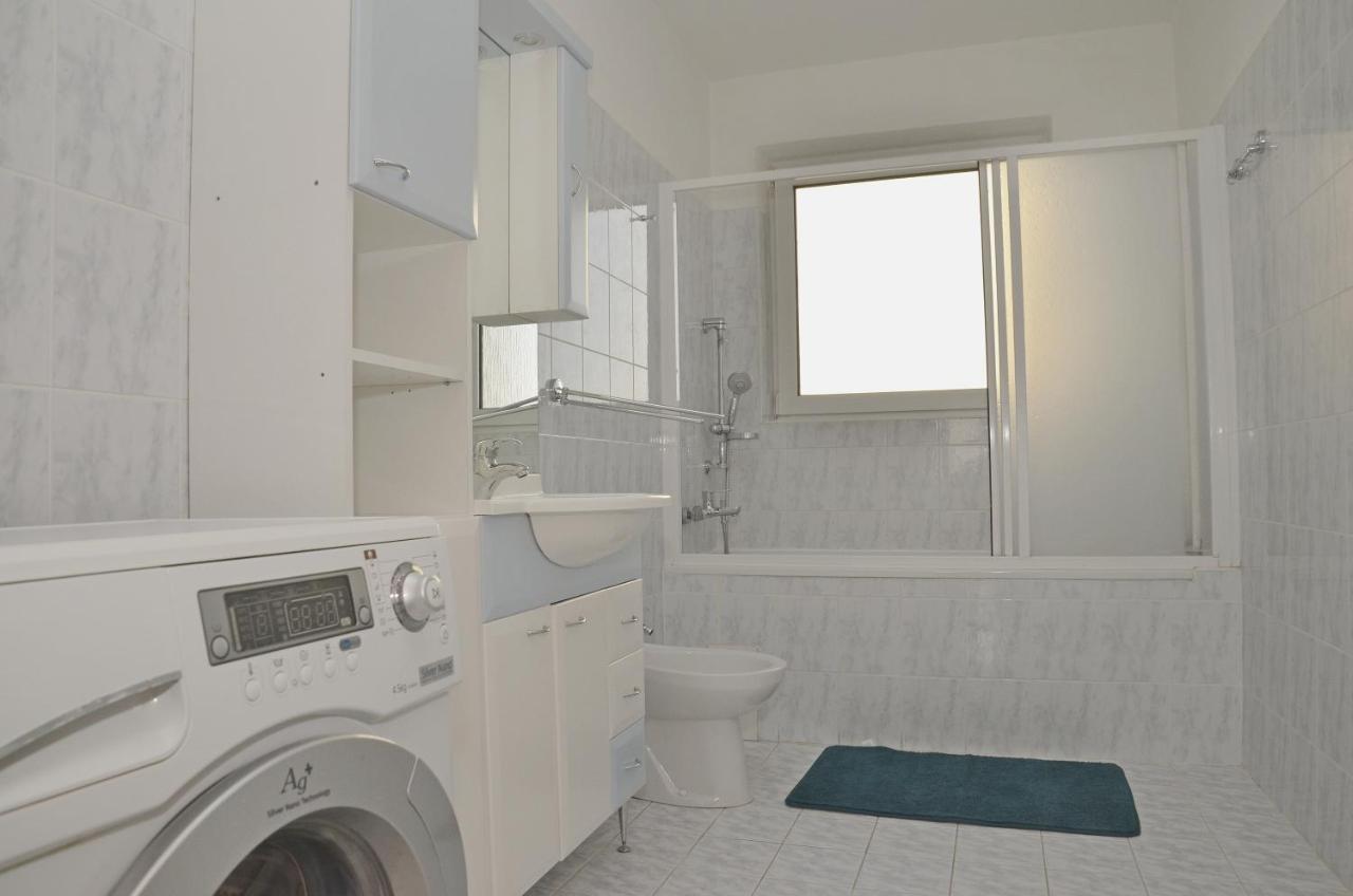 Apartmany Zlatovska Тренчин Екстер'єр фото