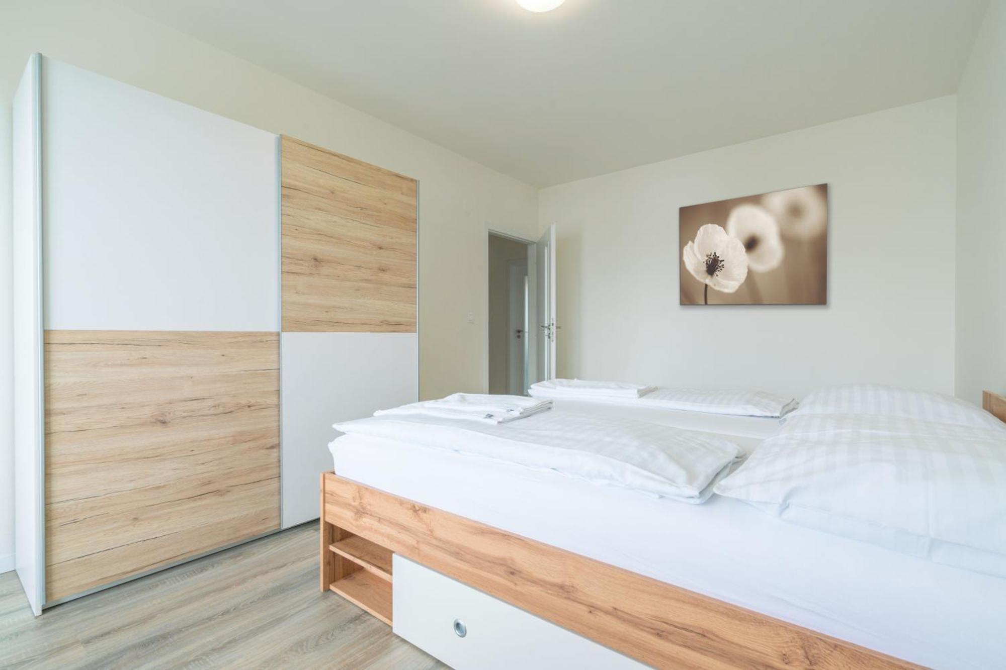 Apartmany Zlatovska Тренчин Екстер'єр фото