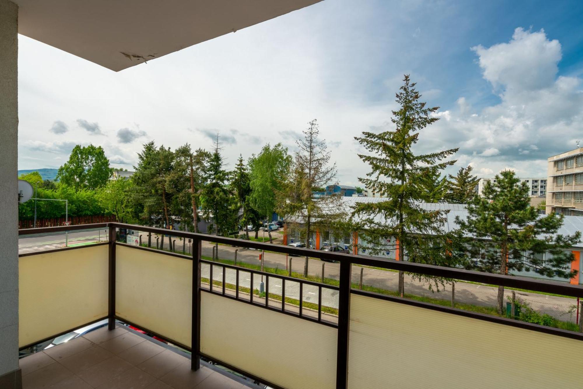 Apartmany Zlatovska Тренчин Екстер'єр фото