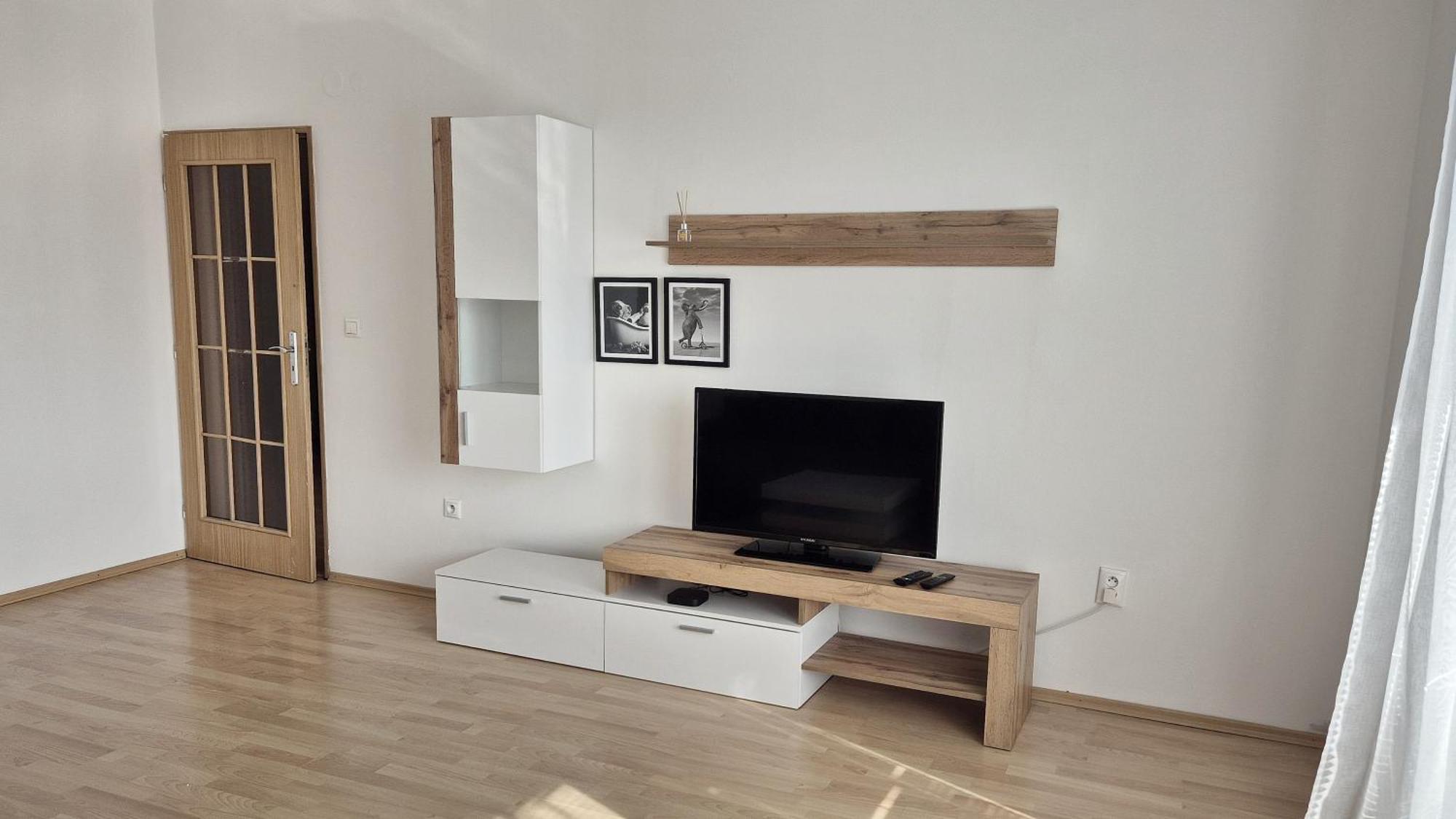 Apartmany Zlatovska Тренчин Екстер'єр фото
