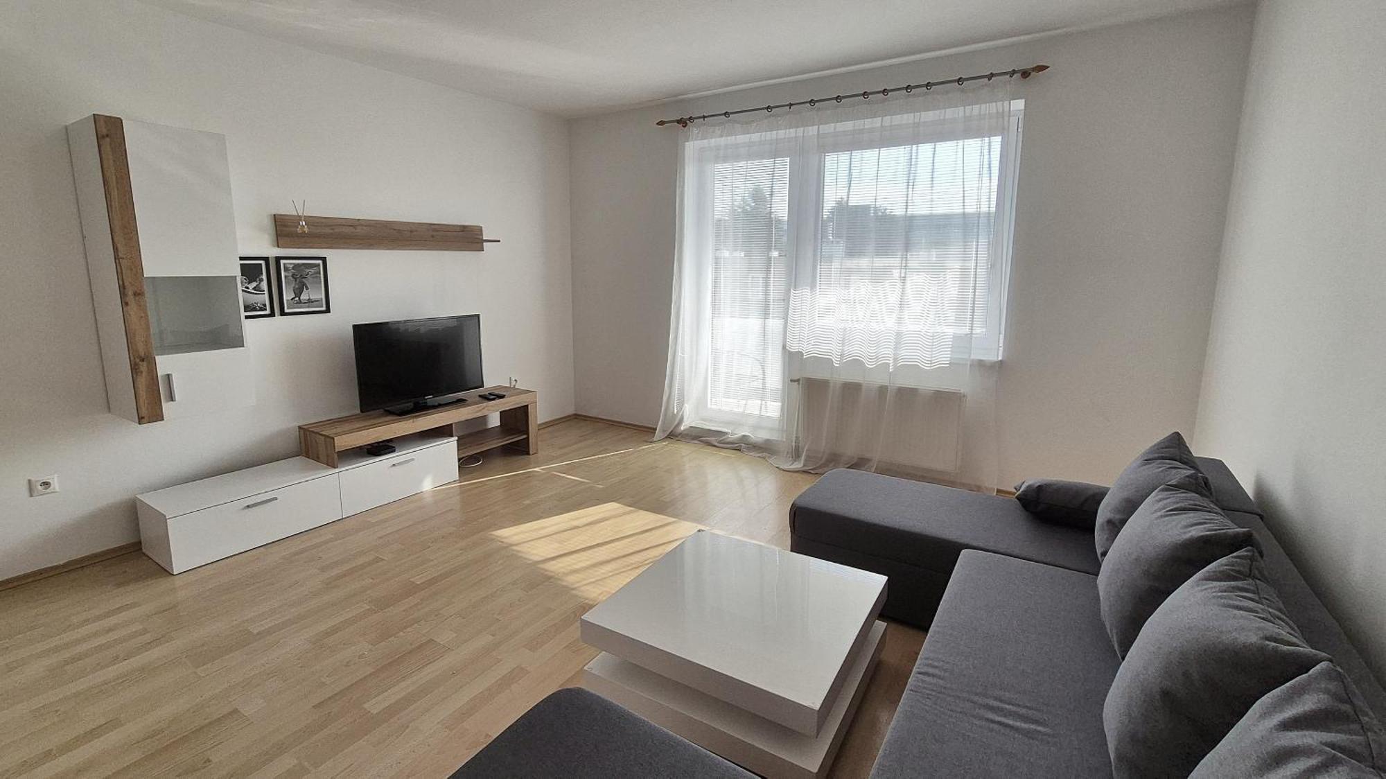 Apartmany Zlatovska Тренчин Екстер'єр фото